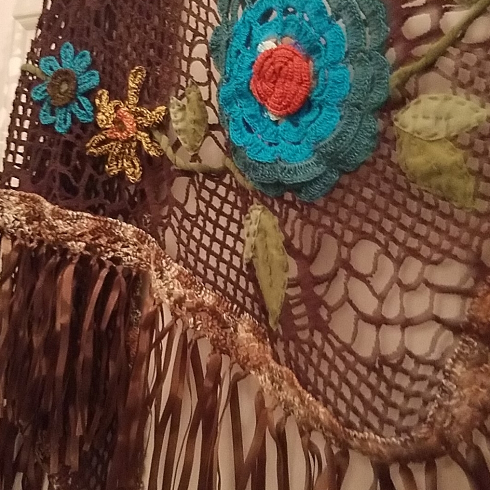 Shawl - Picture 2 of 4